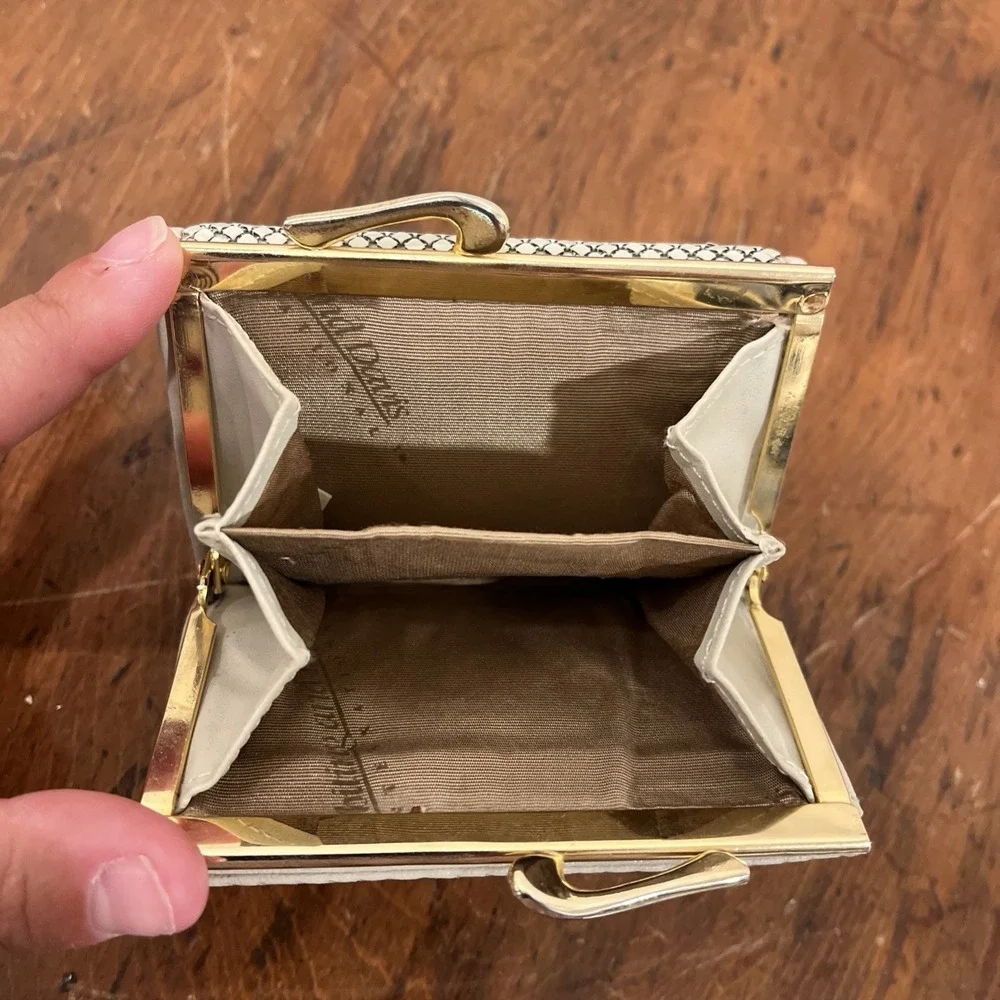 Vtg Whiting And Davis White / Cream Metal Mesh Change Purse Women's Wallet